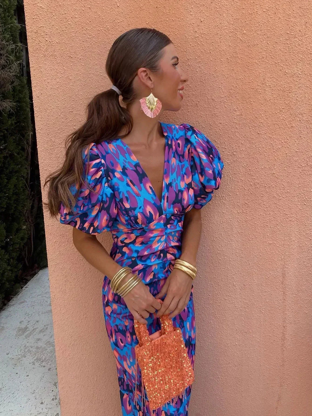 Loren - Vibrant Midi Dress with Puff Sleeves